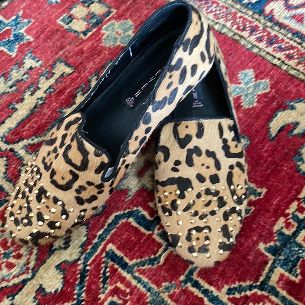 Steve Madden leopard flats.